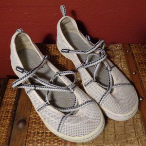 Jsport  slip on white tenny shoes, 9